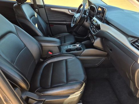 Used 2022 Ford Escape SEL FWD image 32