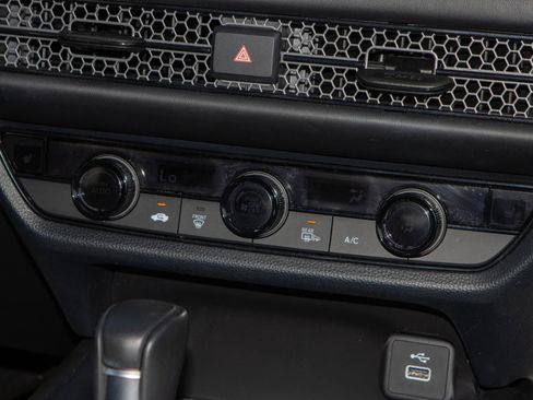 Certified 2023 Honda HR-V Sport image 19