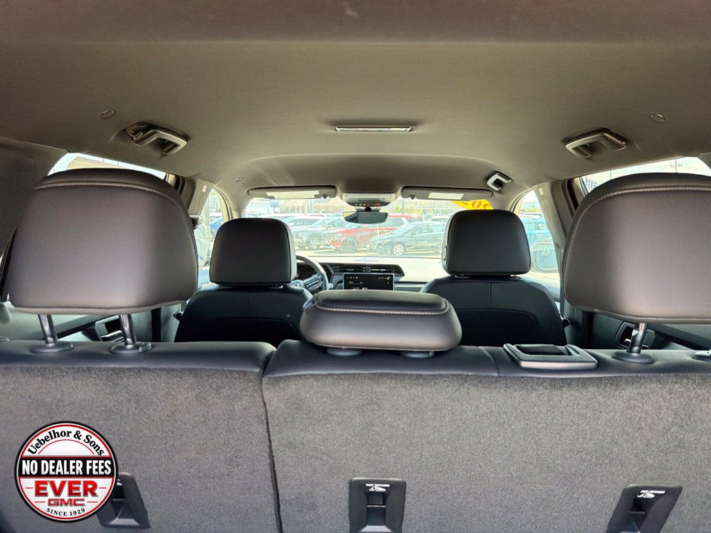 New 2027 GMC Terrain AT4 w/ Convenience Package III AWD/4WD image 11