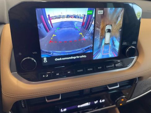 Certified 2023 Nissan Rogue Platinum FWD image 8