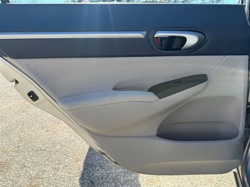 Used 2007 Honda Civic Hybrid Sedan image 23