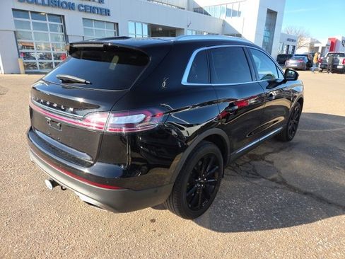 Used 2023 Lincoln Nautilus Reserve image 5