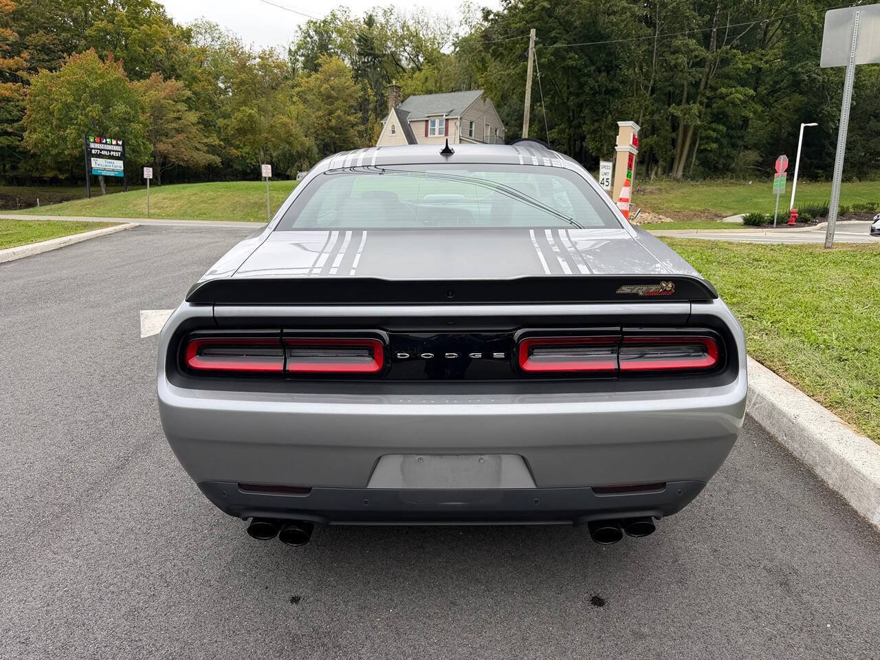 Used 2017 Dodge Challenger R/T Scat Pack RWD image 5