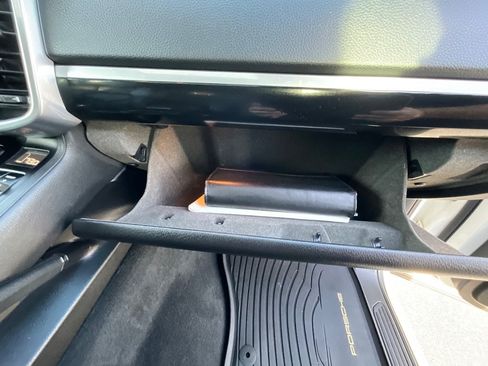 Used 2013 Porsche Cayenne AWD/4WD image 43