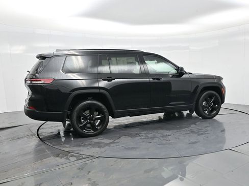 New 2025 Jeep Grand Cherokee L Limited w/ Black Appearance Package image 64