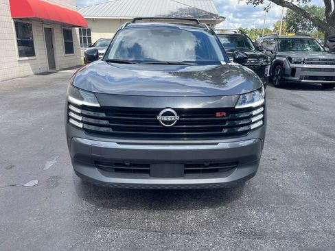 Used 2025 Nissan Kicks SR FWD image 9