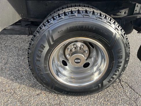 Used 2007 GMC Sierra 3500 W/T w/ Snow Plow Prep Package image 12