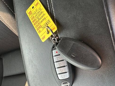 Used 2023 Nissan Altima 2.5 SV w/ SV Premium Package AWD/4WD image 8