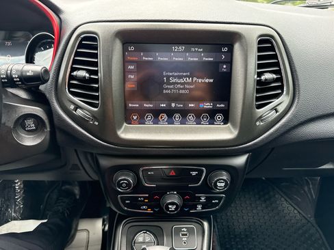 Used 2017 Jeep Compass Trailhawk w/ Leather Interior Group AWD/4WD image 20