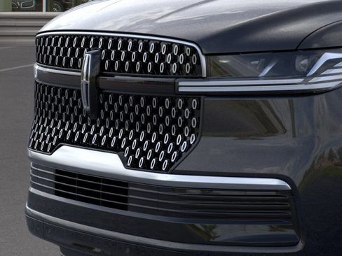 New 2025 Lincoln Navigator L Reserve image 17