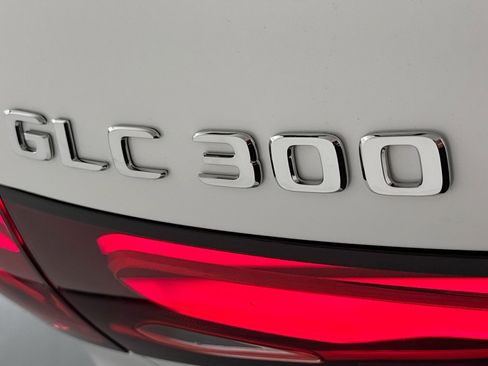 New 2026 Mercedes-Benz GLC 300 image 8
