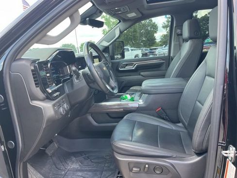 Used 2024 Chevrolet Silverado 2500 LTZ w/ LTZ Plus Package AWD/4WD image 17