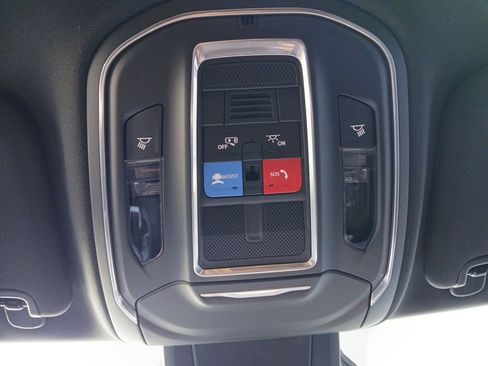 New 2026 Jeep Cherokee Laredo image 7