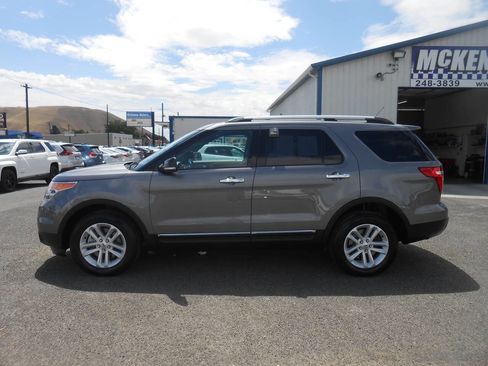 Used 2014 Ford Explorer XLT AWD/4WD image 6