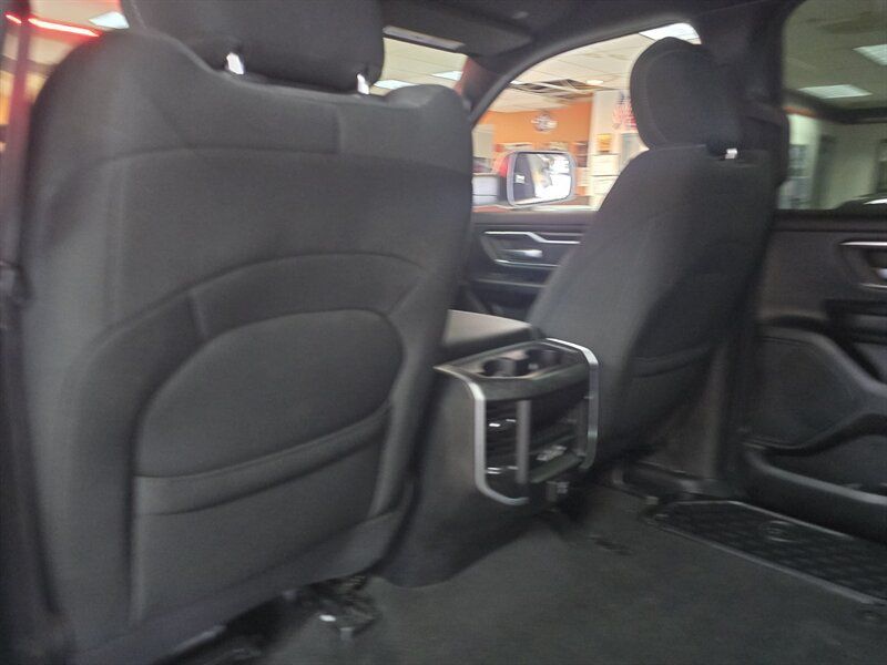 Used 2020 RAM 1500 Big Horn AWD/4WD image 11