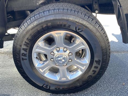 Used 2024 RAM 2500 Big Horn w/ Bed Utility Group image 16