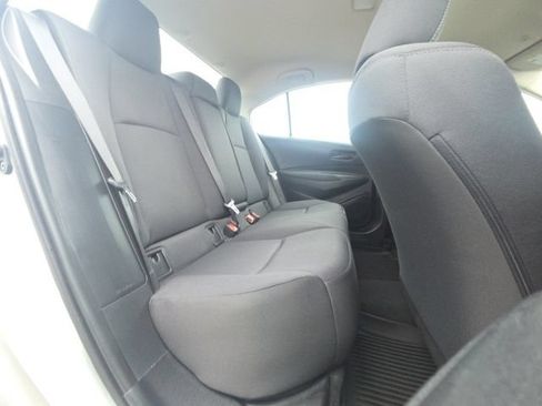 Used 2024 Toyota Corolla LE FWD image 11