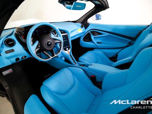New 2026 McLaren 750S Spider RWD image 14