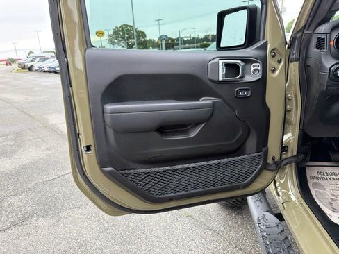 Used 2026 Jeep Gladiator Mojave AWD/4WD image 15