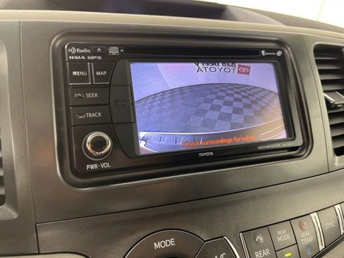 Used 2013 Toyota Sienna SE image 13