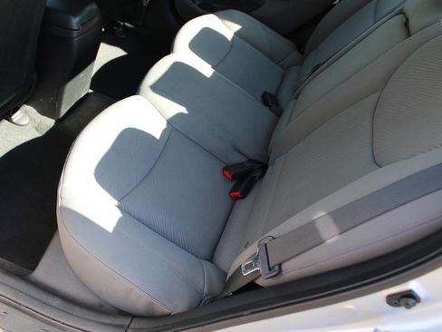 Used 2013 Hyundai Elantra GLS w/ Preferred Pkg image 26