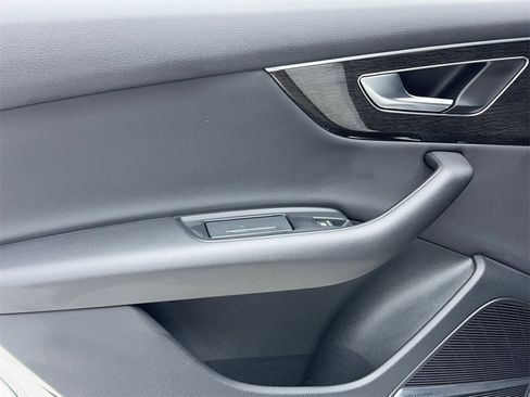 Used 2021 Audi Q7 3.0T Premium Plus image 43