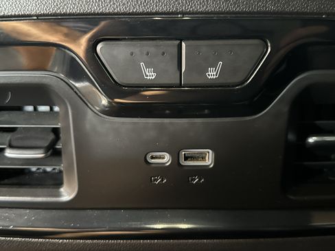 Used 2024 Chevrolet Silverado 1500 ZR2 w/ Technology Package AWD/4WD image 16