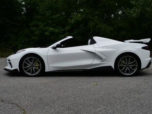 Used 2023 Chevrolet Corvette Convertible 3LT / Z51 Performa w/ Z51 Performance Package image 36
