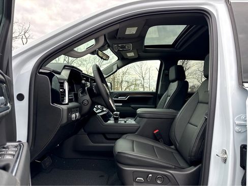 New 2026 GMC Sierra 1500 Denali w/ Denali Reserve Package image 8
