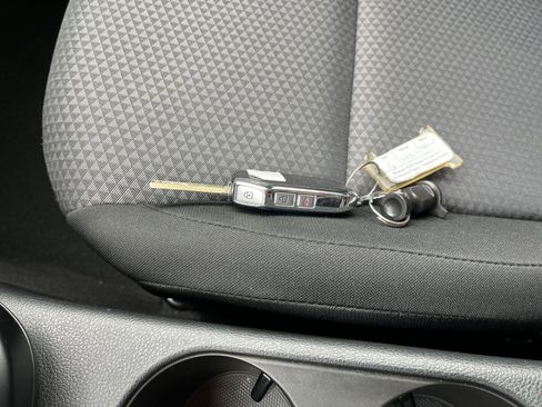 Used 2025 Kia Soul LX w/ LX Technology Package image 20