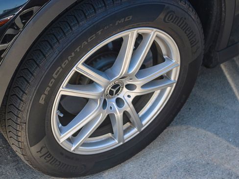 Used 2025 Mercedes-Benz GLC 300 image 8