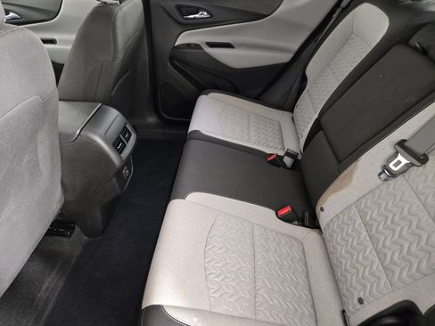Used 2022 Chevrolet Equinox LS w/ LS Convenience Package FWD image 33