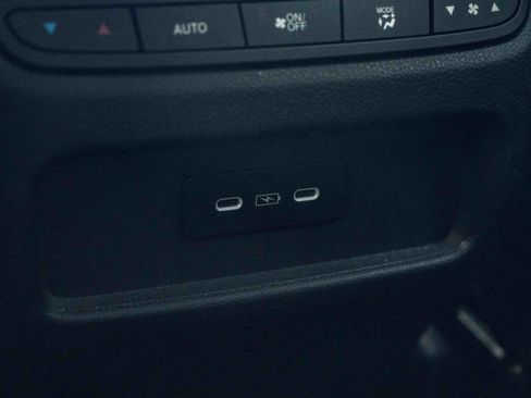 Used 2024 Honda Pilot Touring image 42