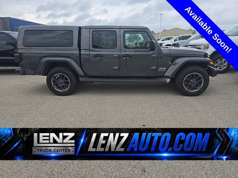 Used 2023 Jeep Gladiator Overland w/ LED Lighting Group AWD/4WD image 1