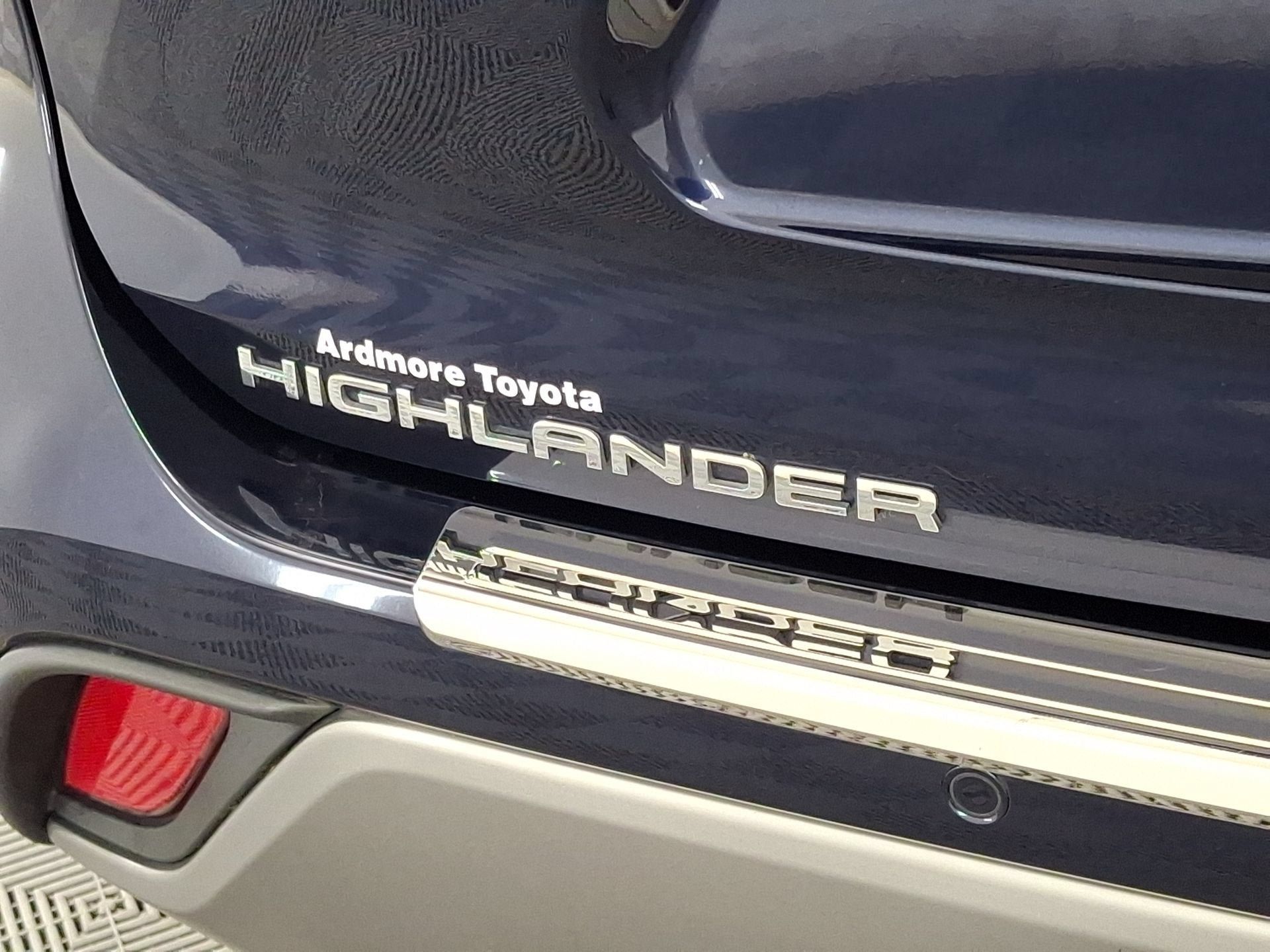Used 2024 Toyota Highlander Platinum AWD/4WD image 24