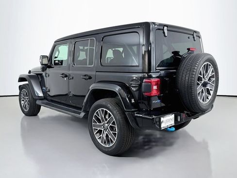 Used 2023 Jeep Wrangler Unlimited Sahara AWD/4WD image 7