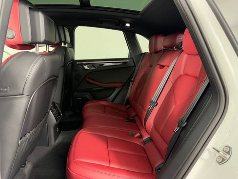 New 2026 Porsche Macan image 16