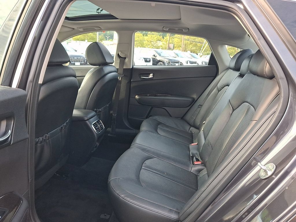 Used 2018 Kia Optima EX w/ Premium Package FWD image 12