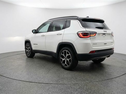 Used 2025 Jeep Compass Limited AWD/4WD image 6