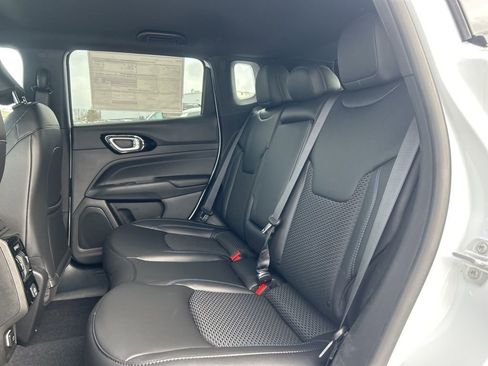 New 2026 Jeep Compass Latitude AWD/4WD image 11