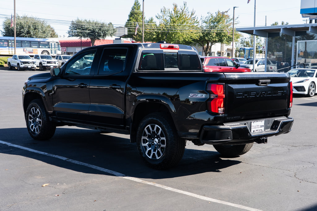 Used 2024 Chevrolet Colorado Z71 w/ Z71 Convenience Package 2 AWD/4WD image 4