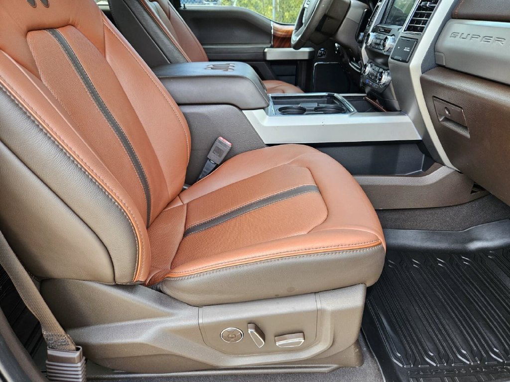 Used 2020 Ford F250 King Ranch w/ King Ranch Ultimate Package AWD/4WD image 12