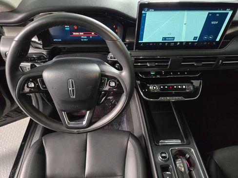 New 2025 Lincoln Corsair Grand Touring w/ Rear Removable Package Tray AWD/4WD image 16