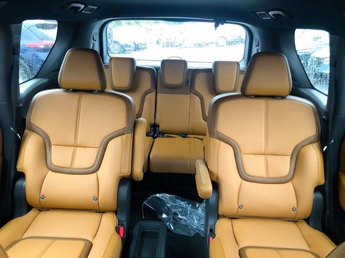 New 2026 Nissan Armada SL w/ Captain's Chari Seat Package image 21
