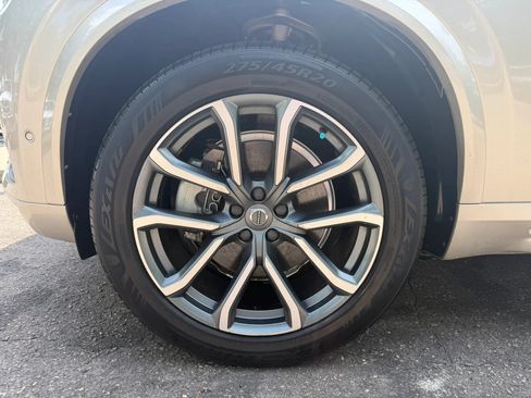 Used 2016 Volvo XC90 T6 Momentum w/ Momentum Plus Package AWD/4WD image 36