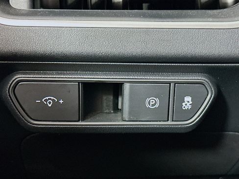 Used 2025 Kia K4 LXS image 17