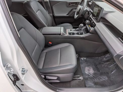 Used 2026 Toyota RAV4 XLE Premium AWD/4WD image 31