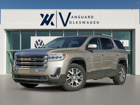 Used 2023 GMC Acadia SLT image 1