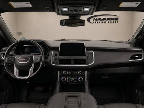 Used 2022 GMC Yukon SLT w/ SLT Luxury Package AWD/4WD image 11
