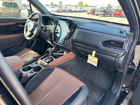 Certified 2025 Subaru Forester Limited AWD/4WD image 12